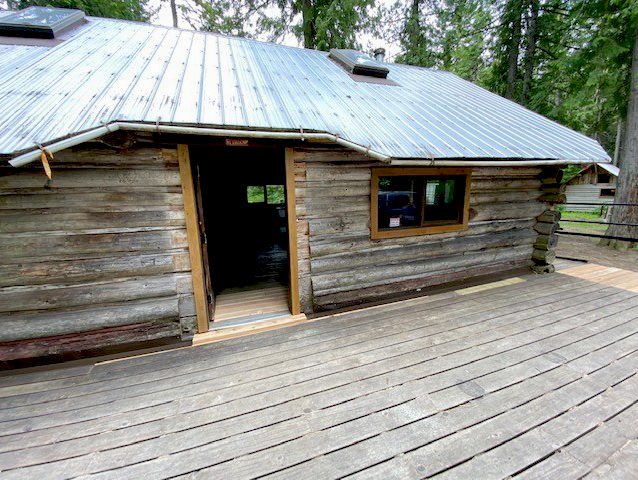 Cedar Creek cabin (outside view)